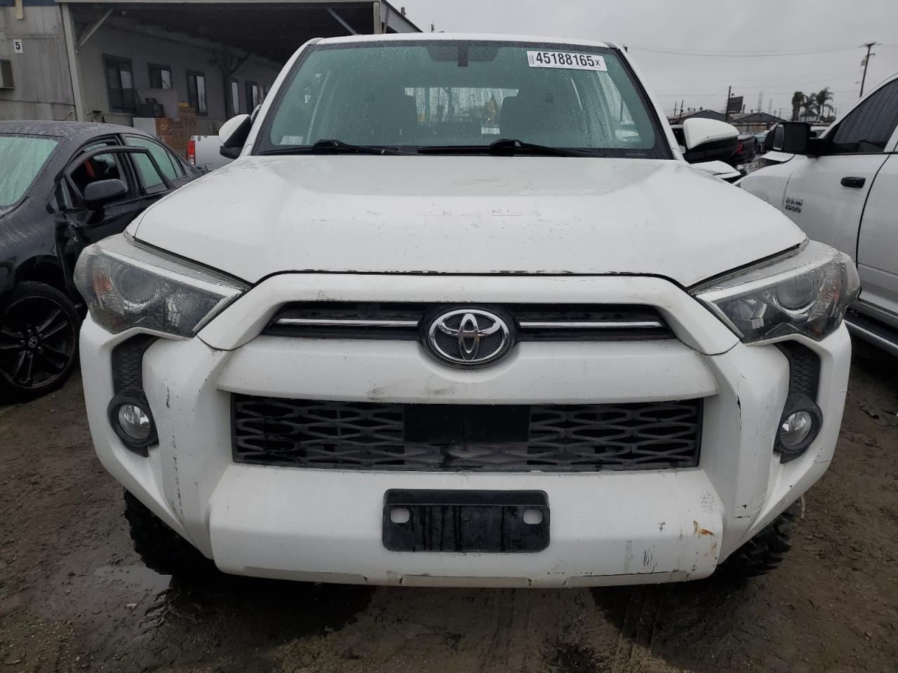 2020 Toyota 4Runner - Image 5