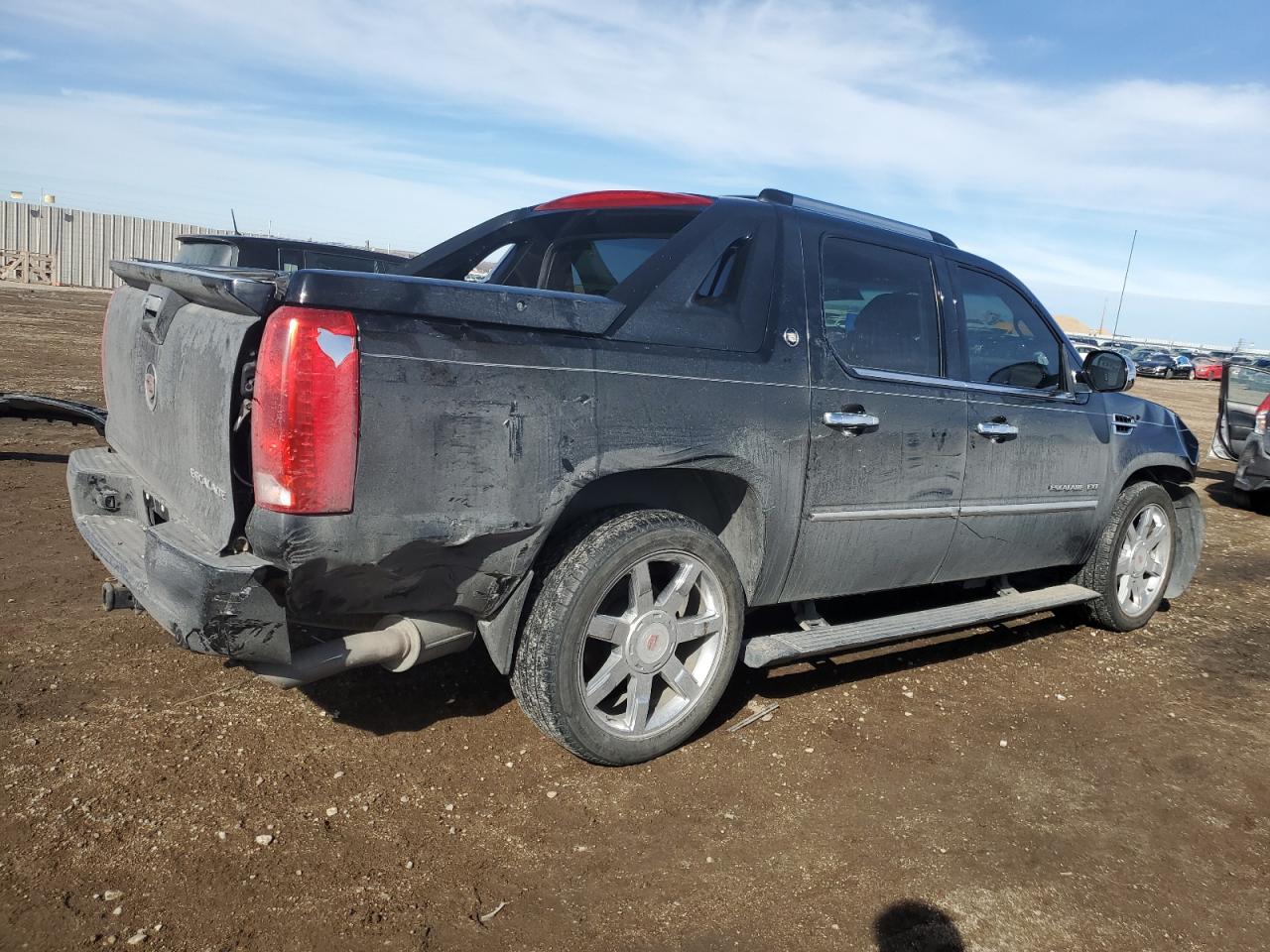 2013 Cadillac Escalade - Image 3