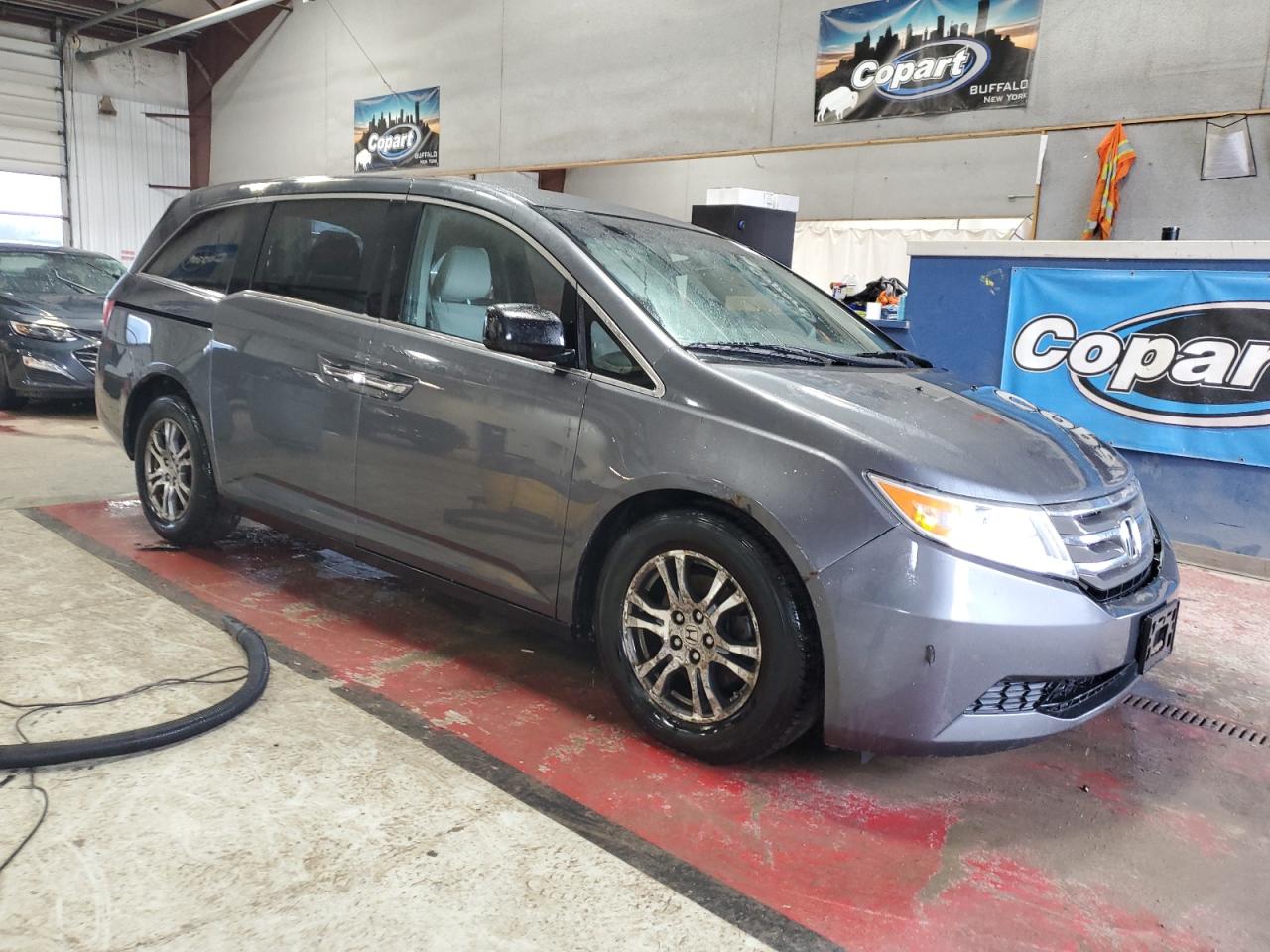 2011 Honda Odyssey - Image 4