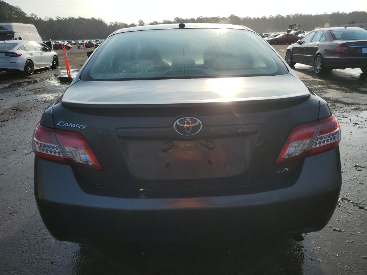 2011 Toyota Camry - Image 6