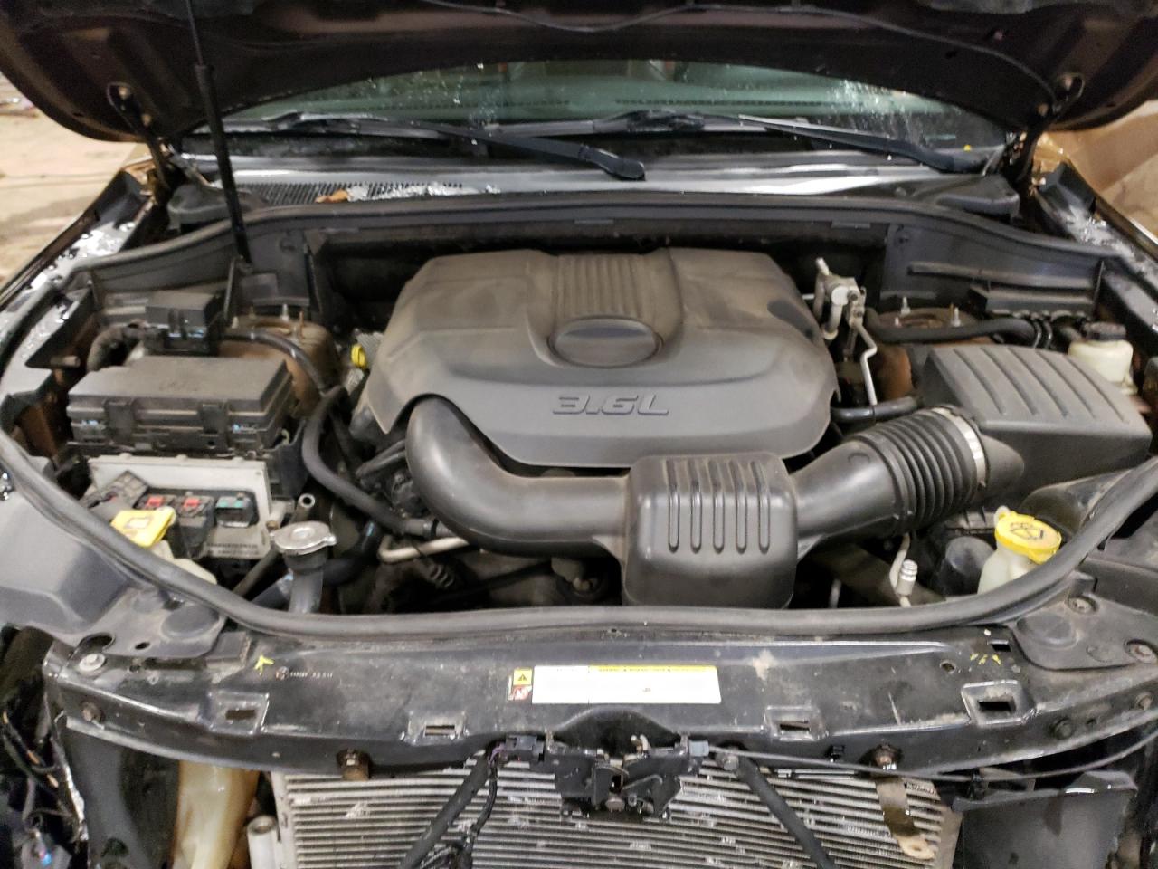 2011 Jeep Grand Cherokee - Image 12