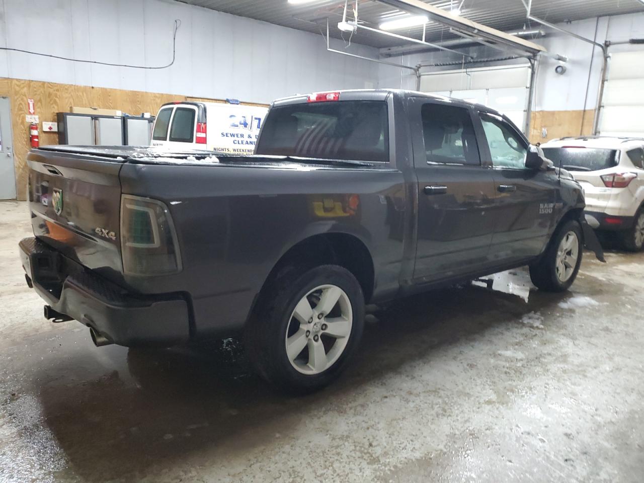 2015 RAM 1500 - Image 3