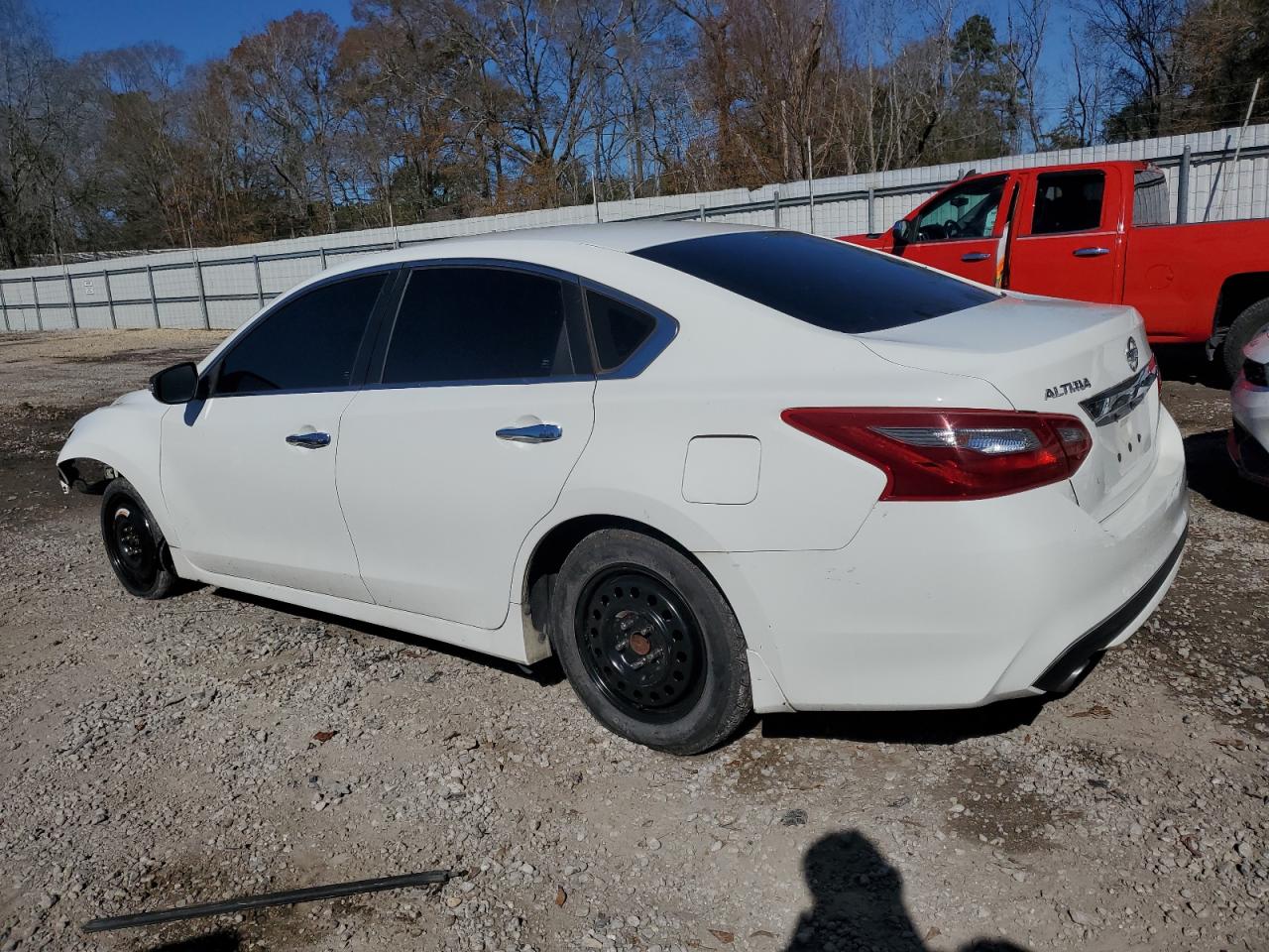 2018 Nissan Altima - Image 2