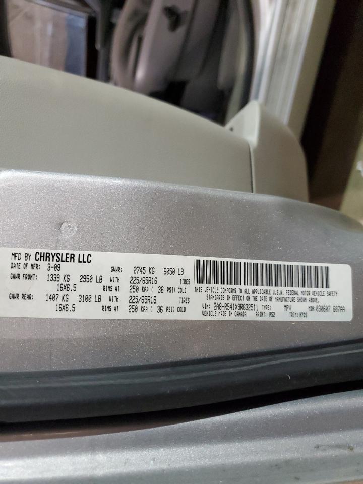 2009 Chrysler Town & Country - Image 14