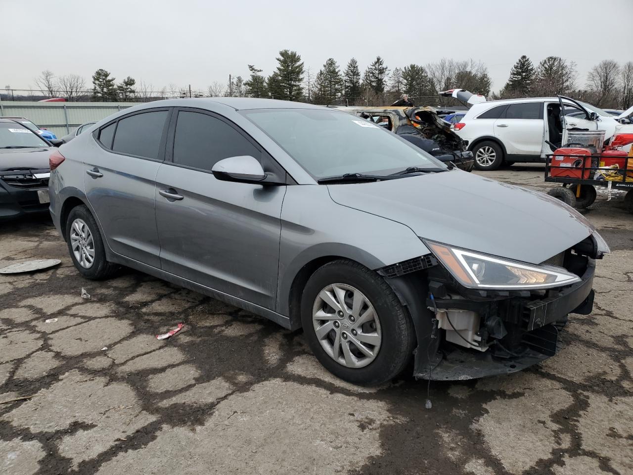 2019 Hyundai Elantra - Image 4