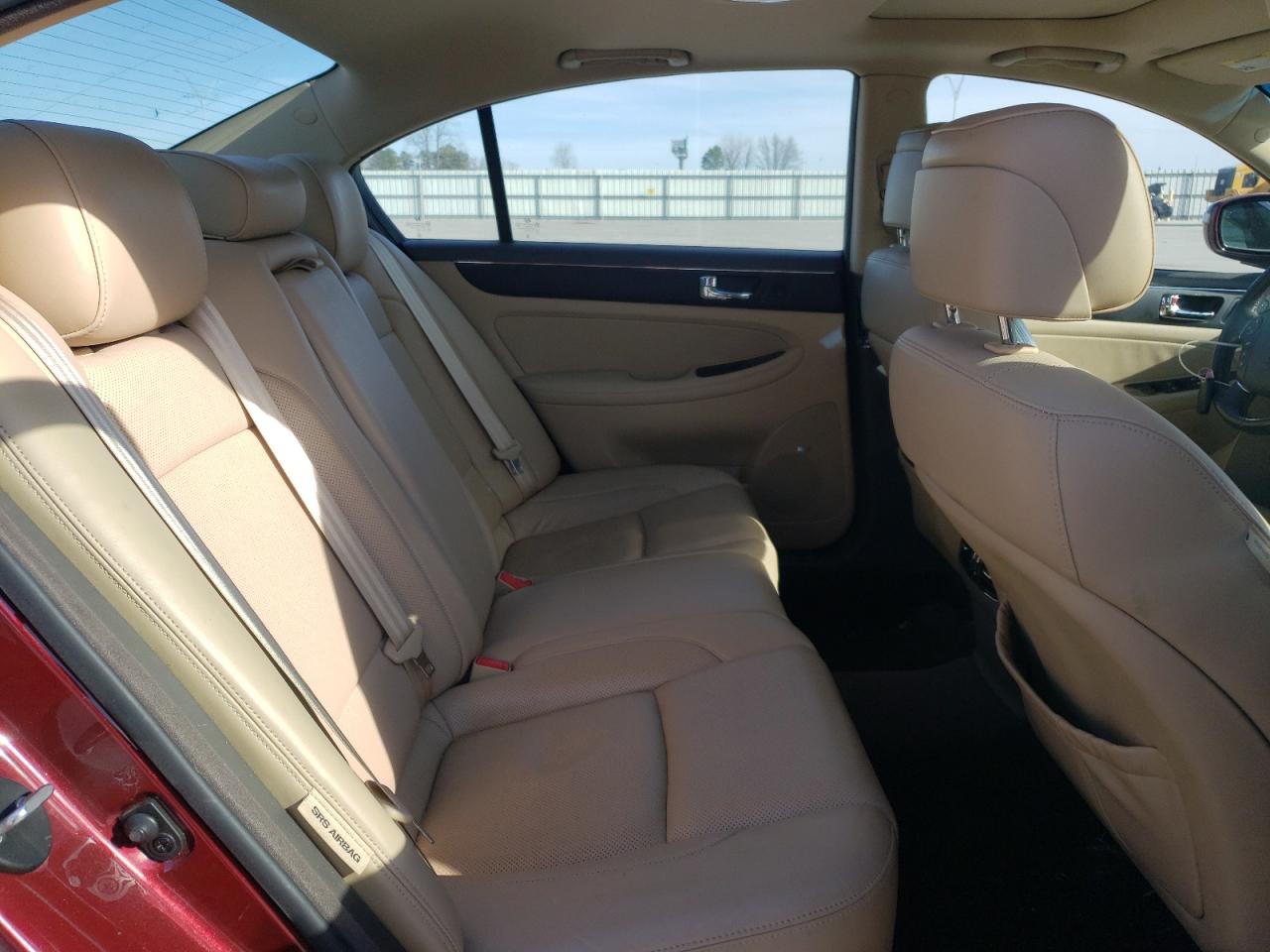 2011 Hyundai Genesis - Image 10