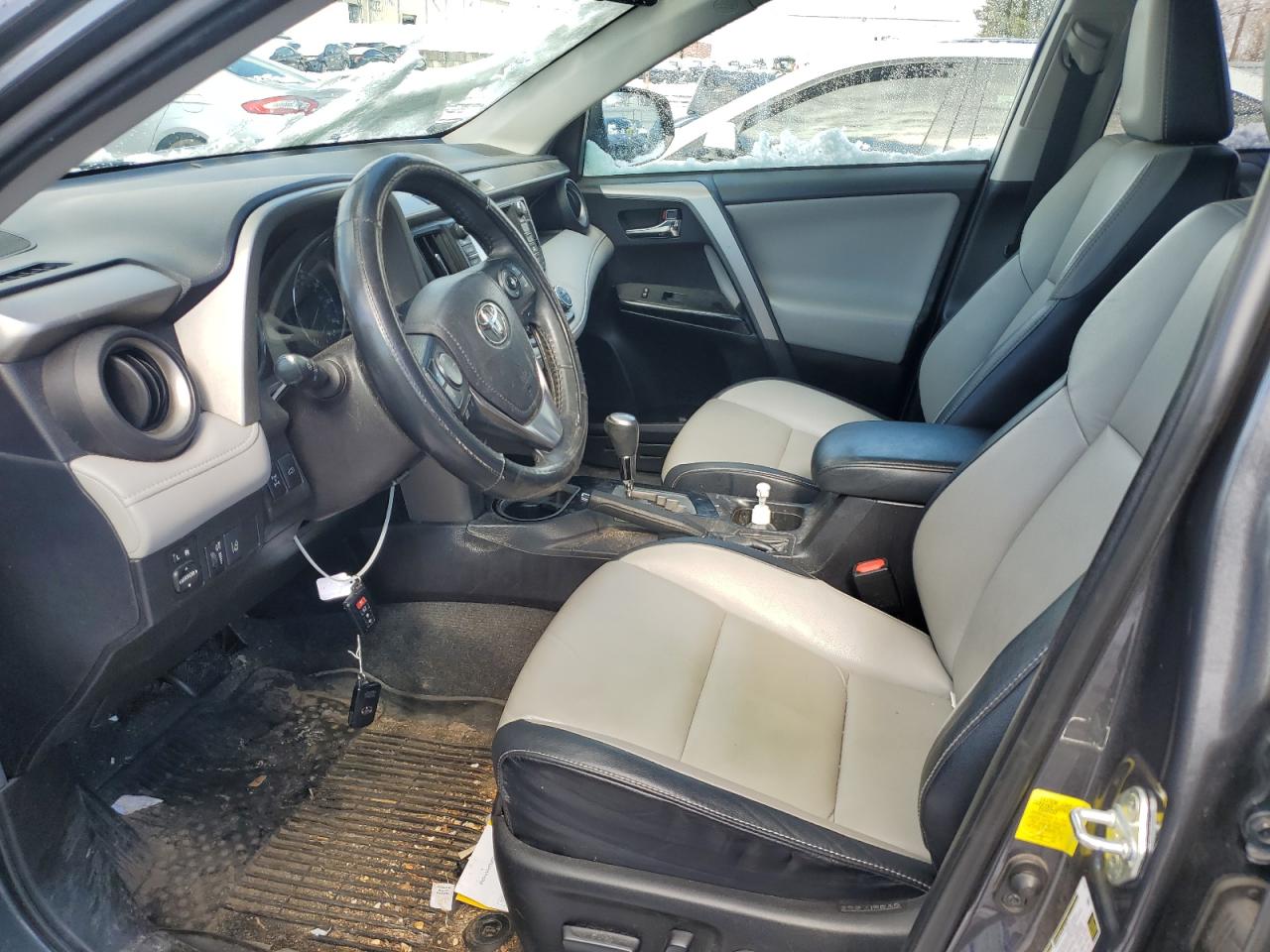 2017 Toyota RAV 4 - Image 7