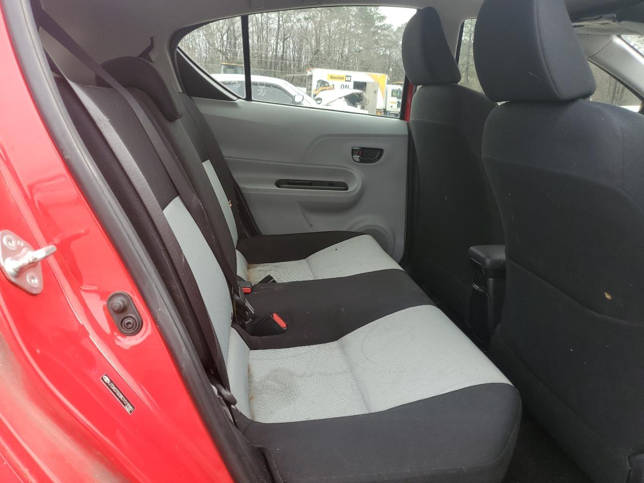2012 Toyota Prius - Image 11