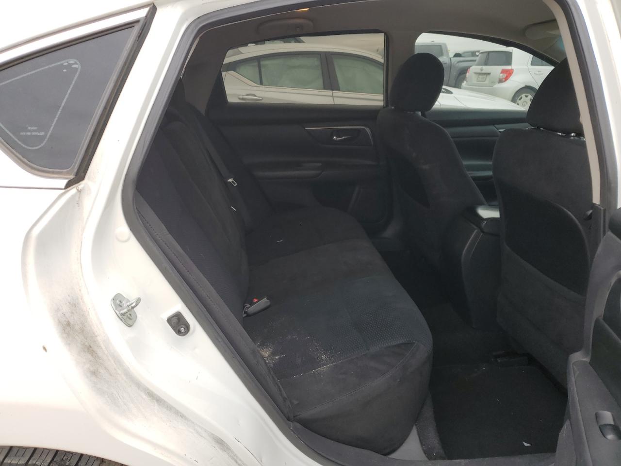 2015 Nissan Altima - Image 10