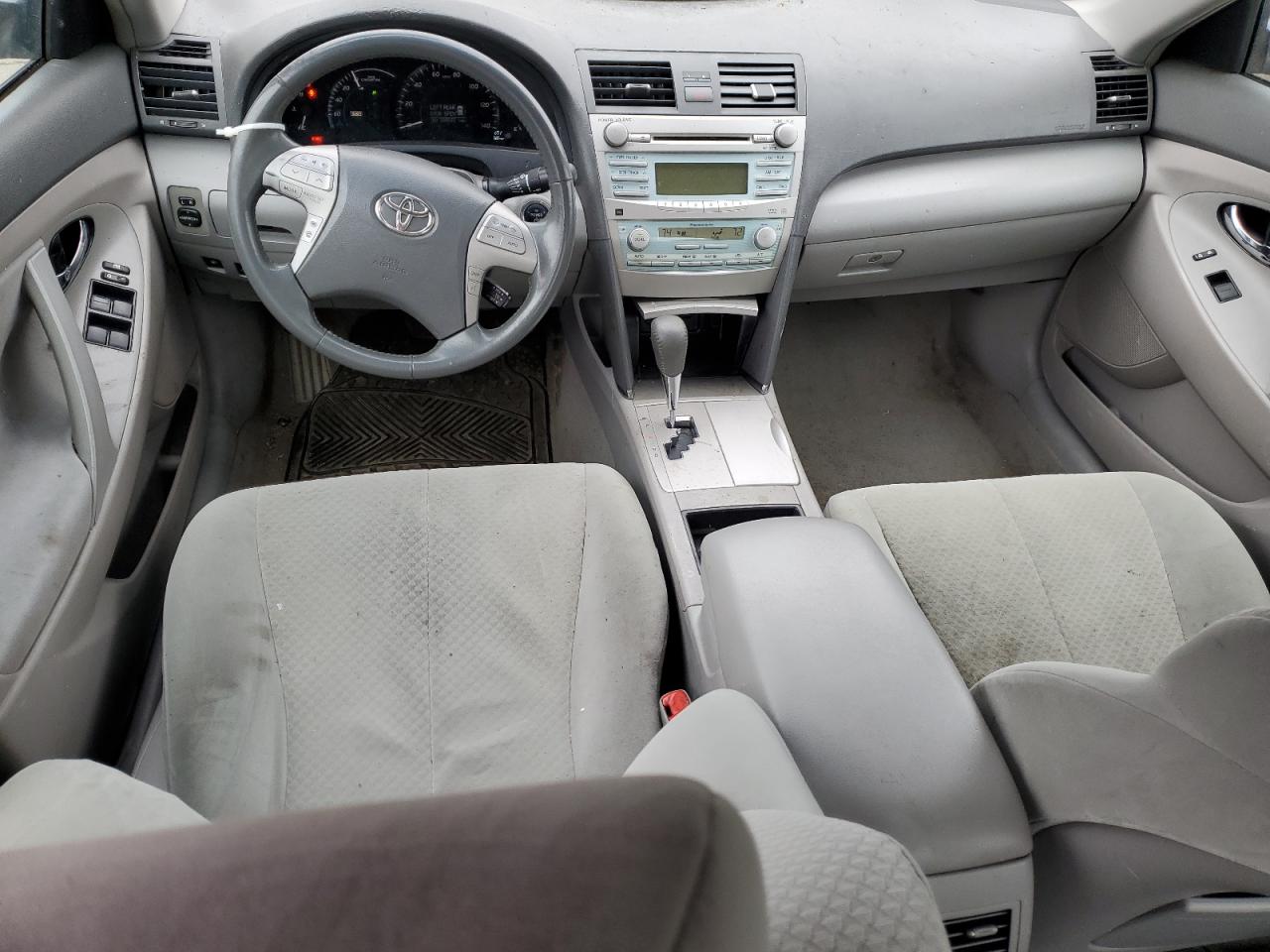 2009 Toyota Camry - Image 8