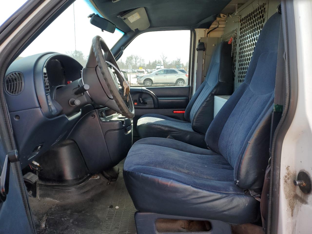 2002 Chevrolet Astro - Image 7