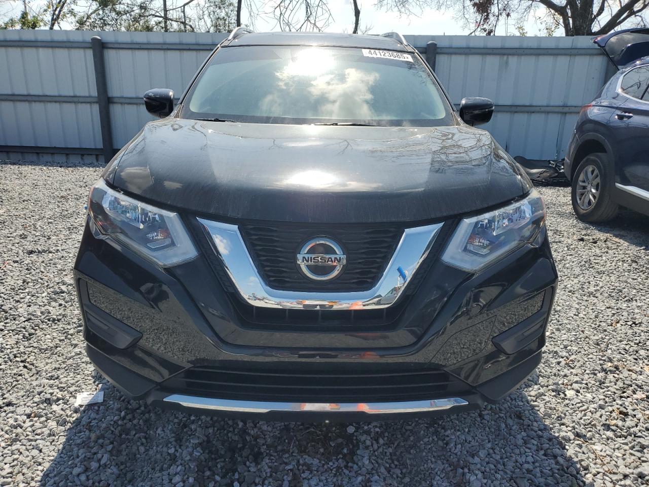 2020 Nissan Rogue - Image 5