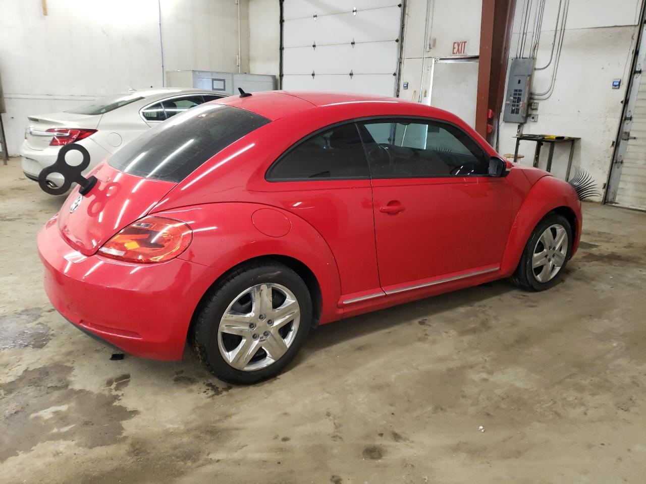 2013 Volkswagen Beetle - Image 3