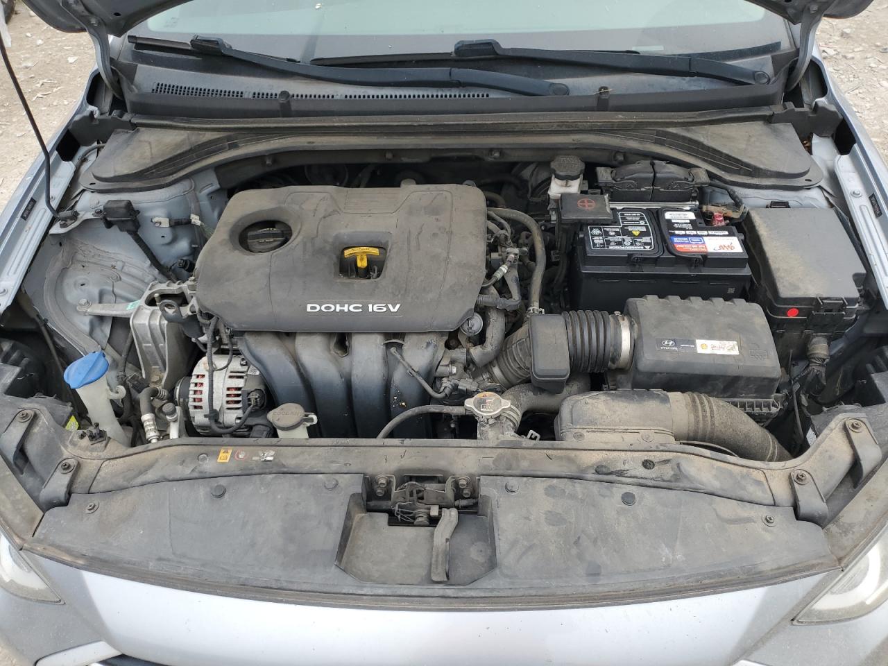 2017 Hyundai Elantra - Image 11