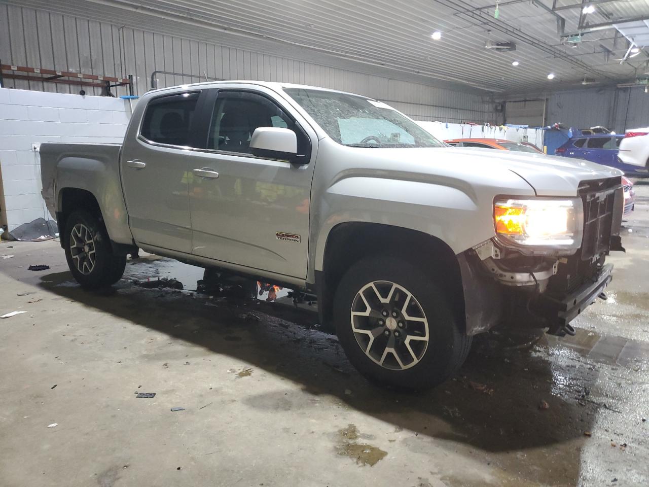 2017 GMC Canyon - Image 4