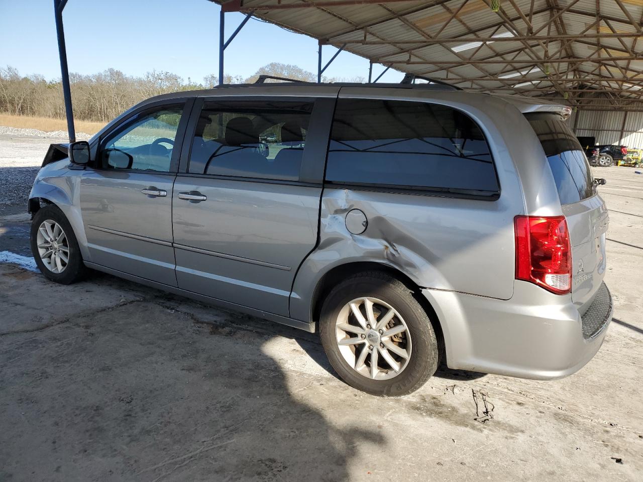 2013 Dodge Caravan - Image 2