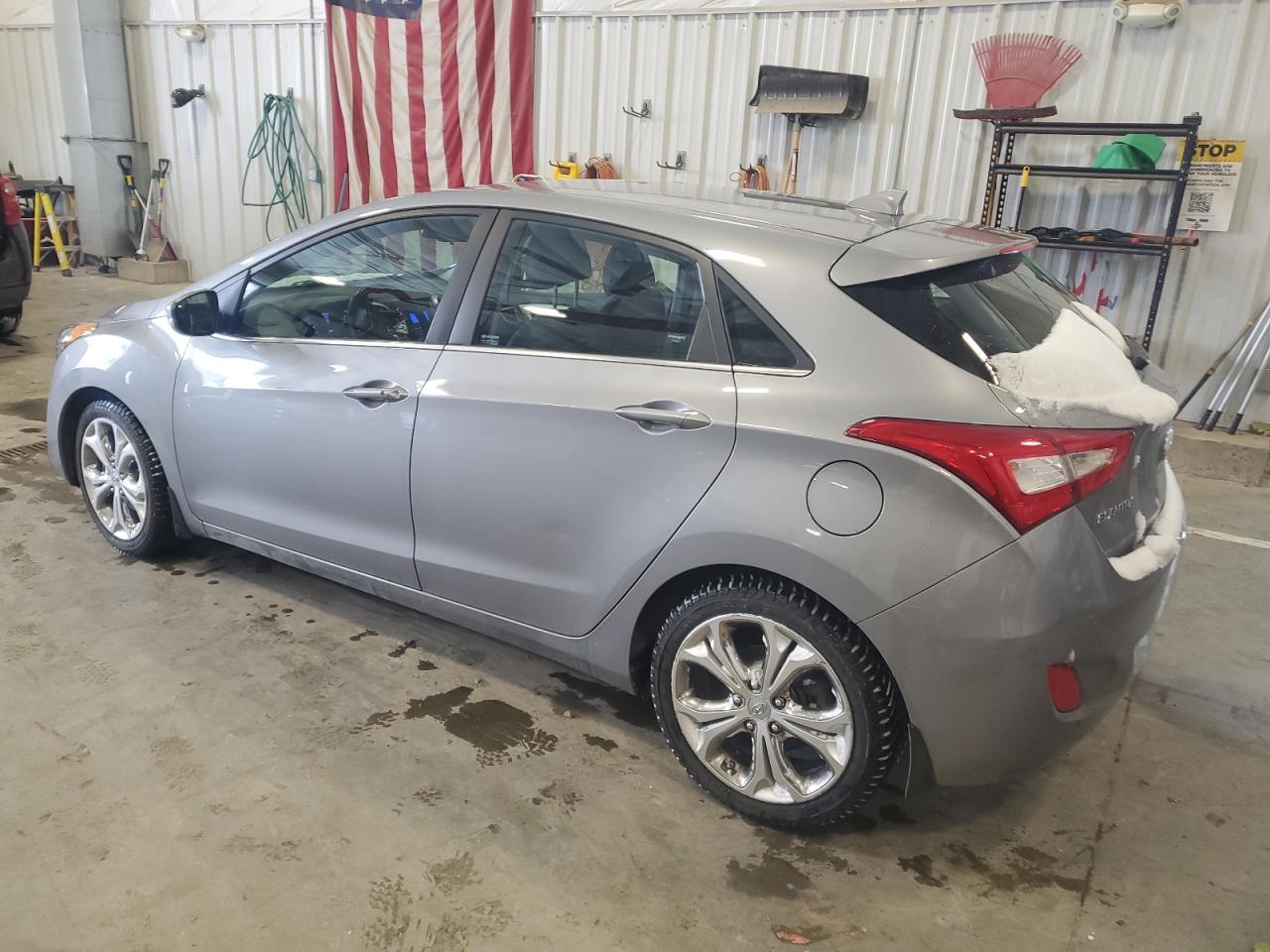 2014 Hyundai Elantra - Image 2