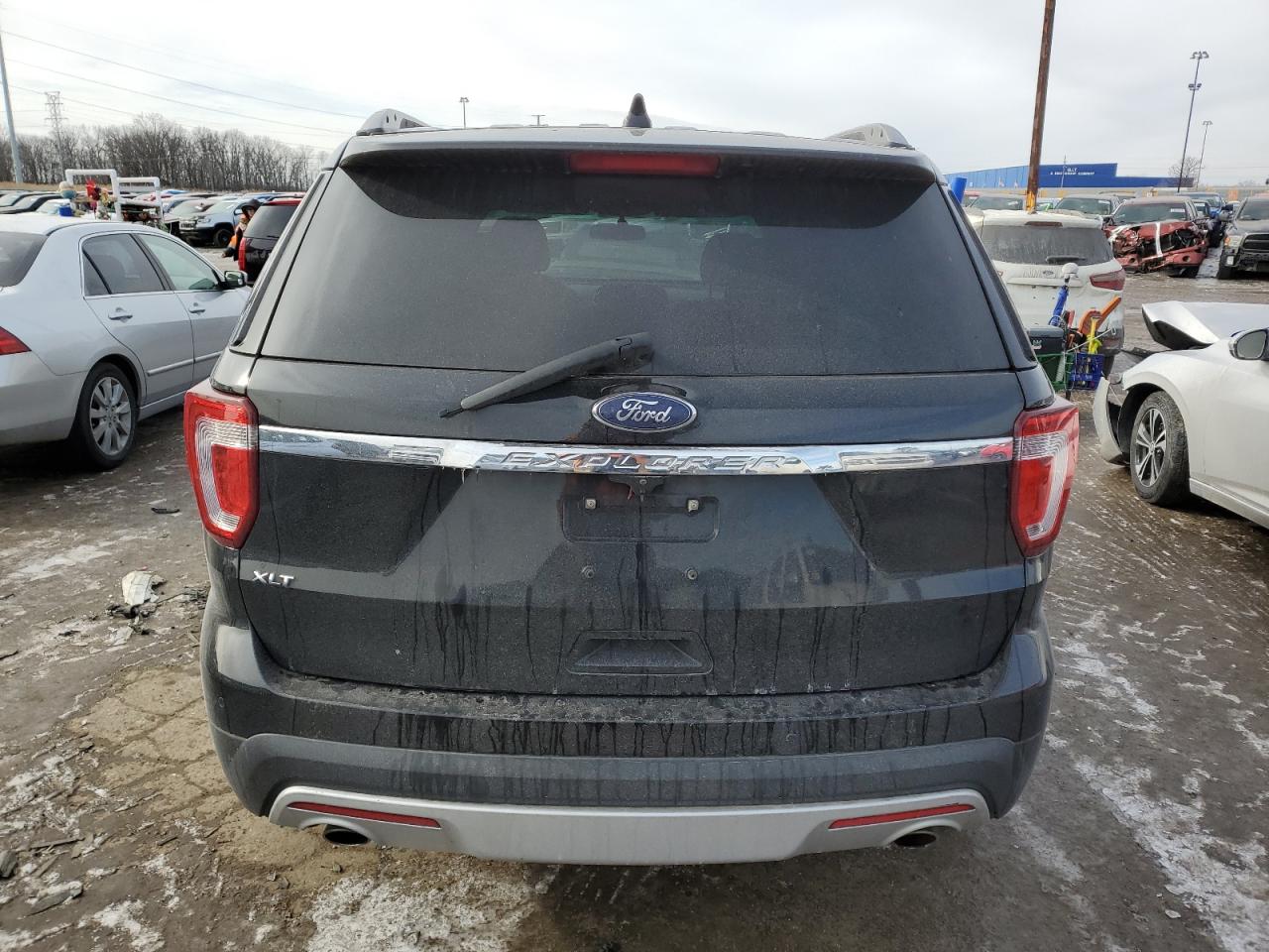 2017 Ford Explorer - Image 6