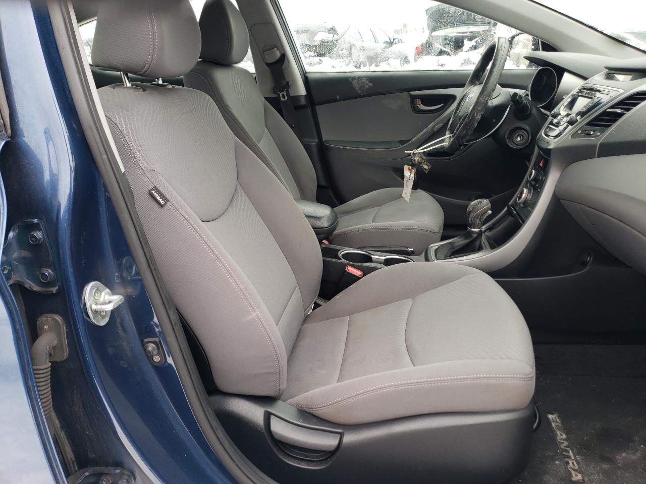 2015 Hyundai Elantra - Image 7