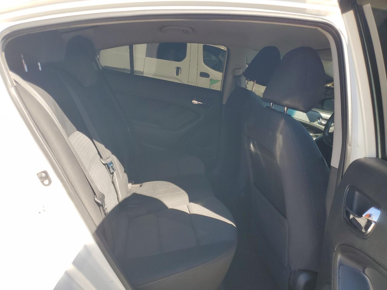 2016 Kia Forte - Image 10