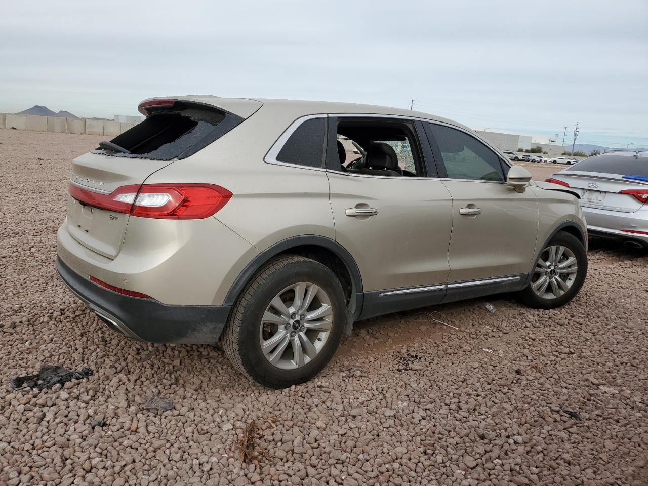 2017 Lincoln MKX - Image 3