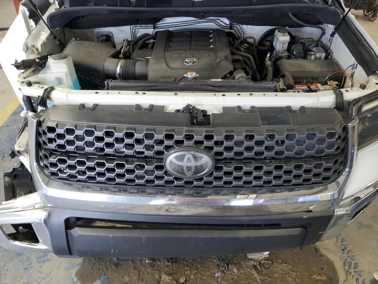 2019 Toyota Tundra - Image 12