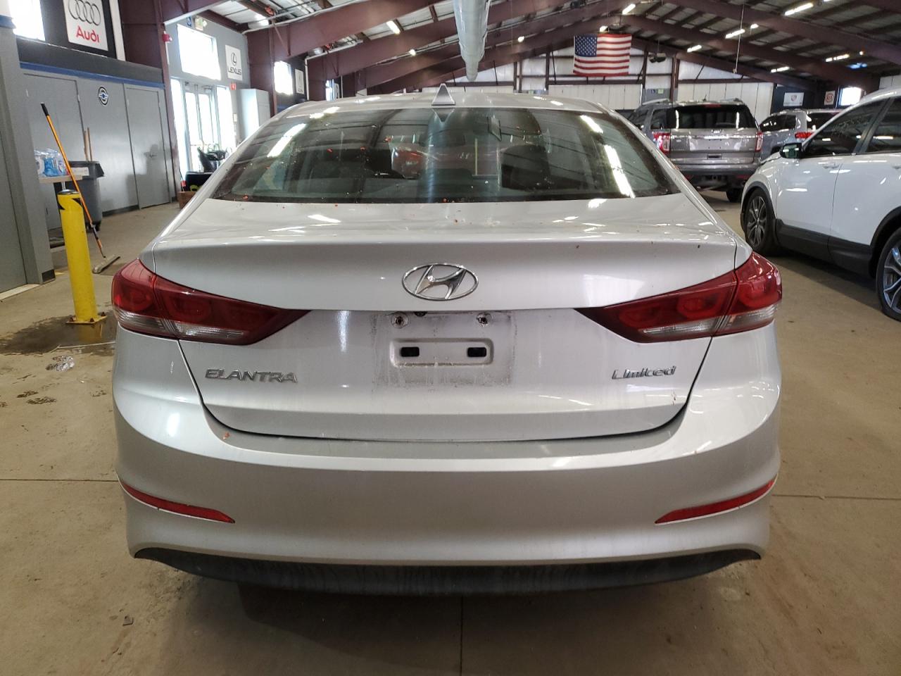 2017 Hyundai Elantra - Image 6