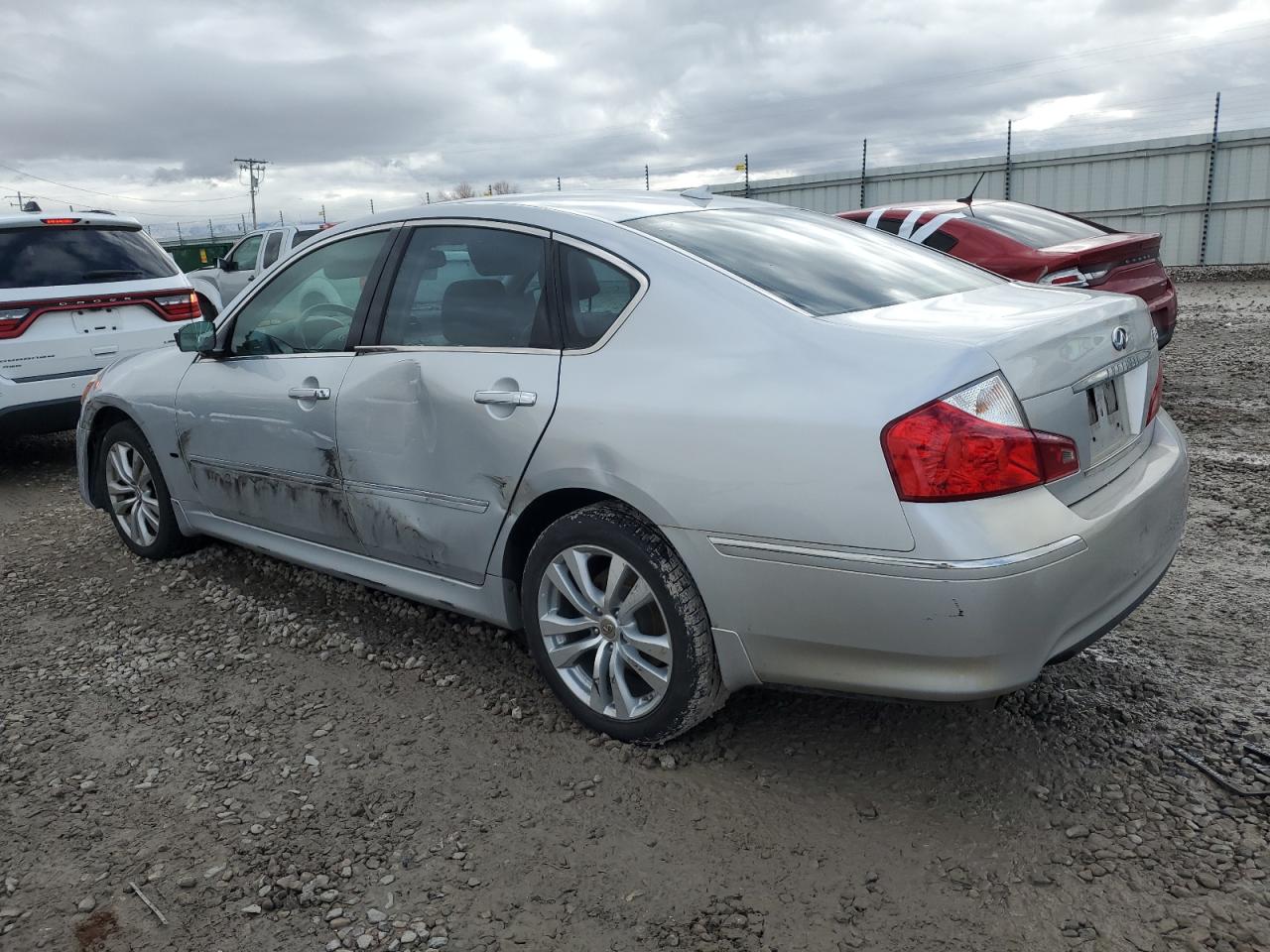 2009 Infiniti M - Image 2