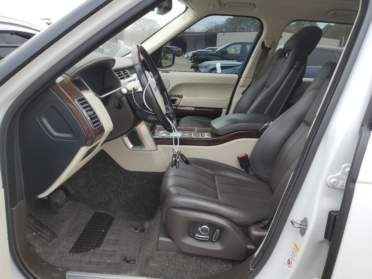 2016 Land Rover Range Rover - Image 7