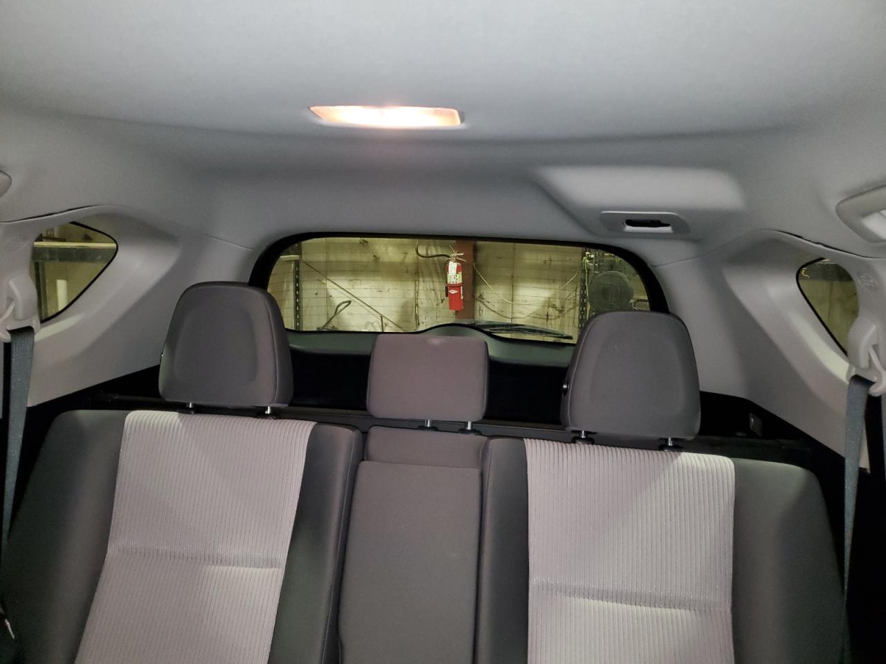 2015 Toyota RAV 4 - Image 10