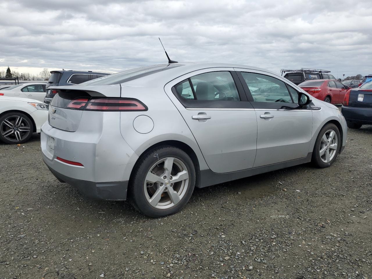 2014 Chevrolet Volt - Image 3