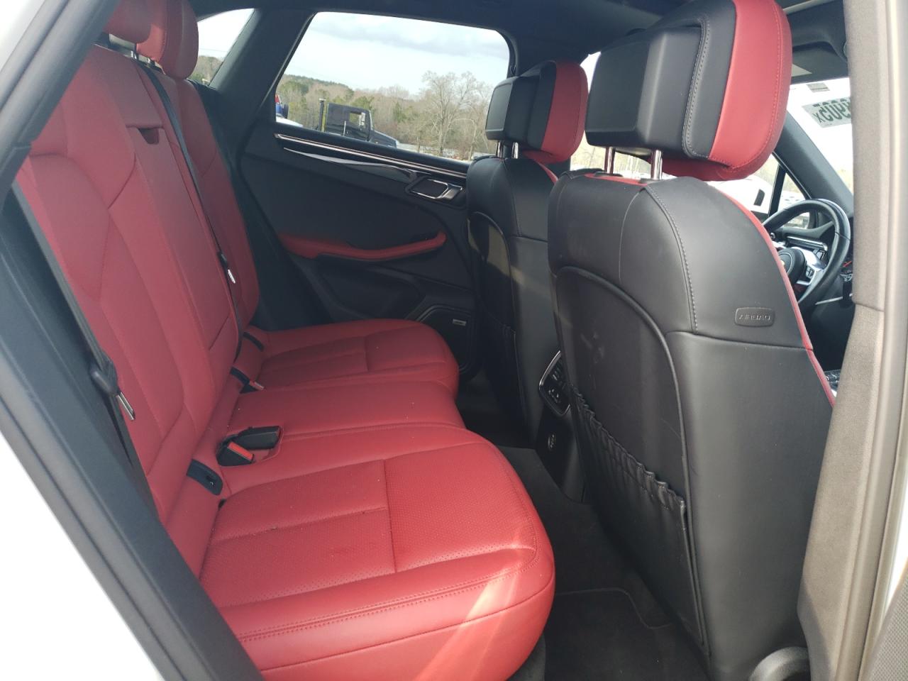 2019 Porsche Macan - Image 11