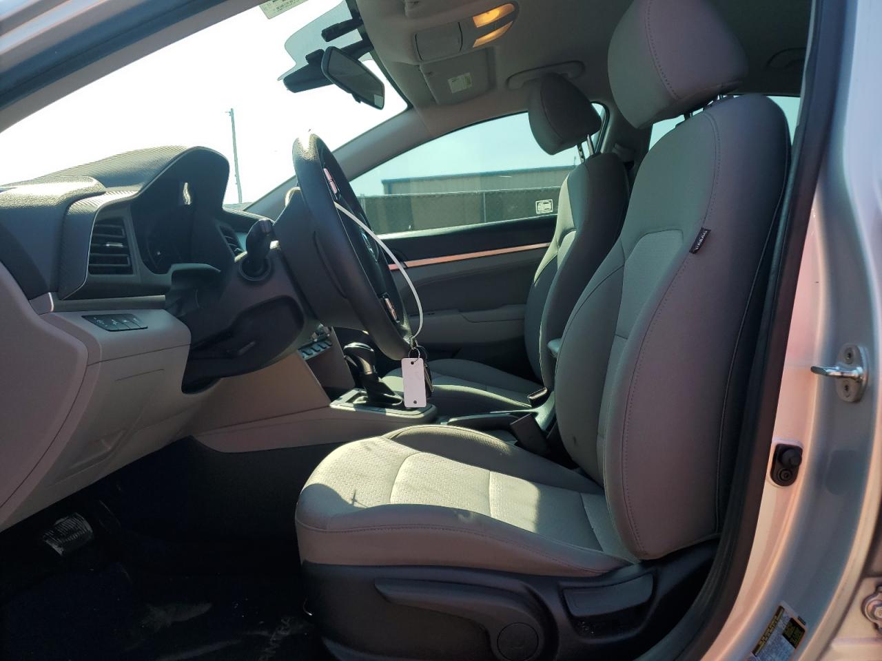 2020 Hyundai Elantra - Image 7