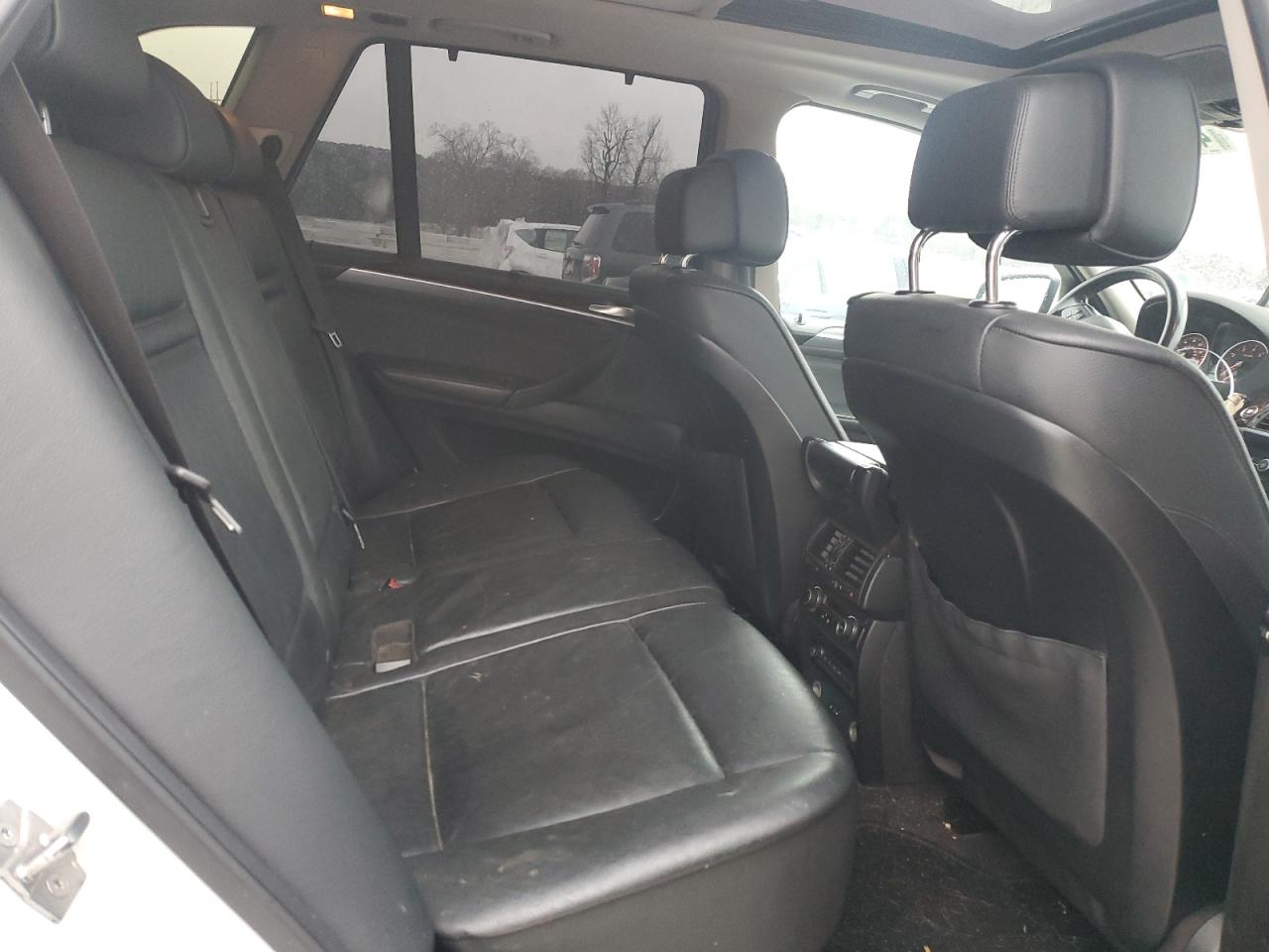 2011 BMW X5 - Image 11