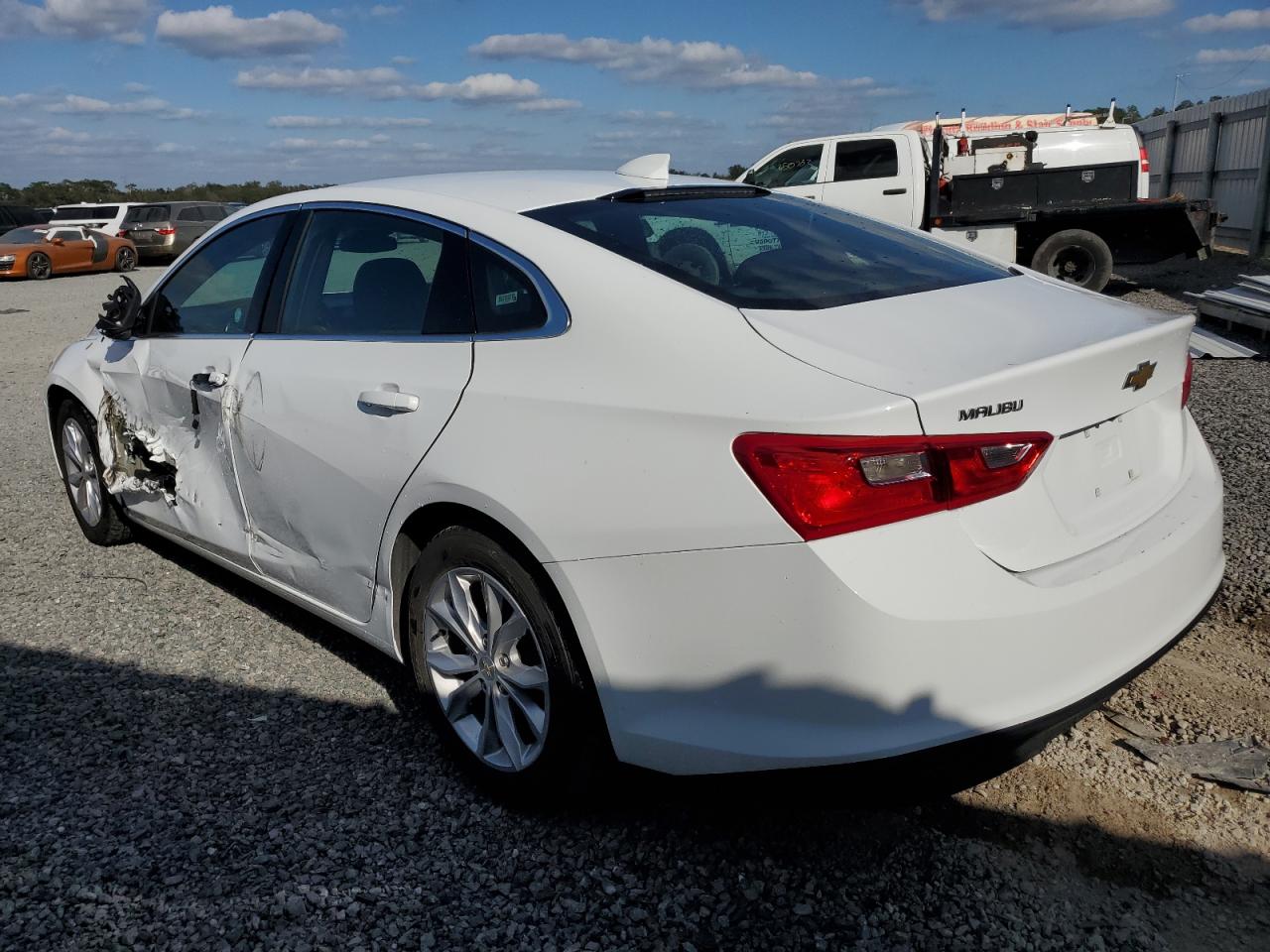 2023 Chevrolet Malibu - Image 2