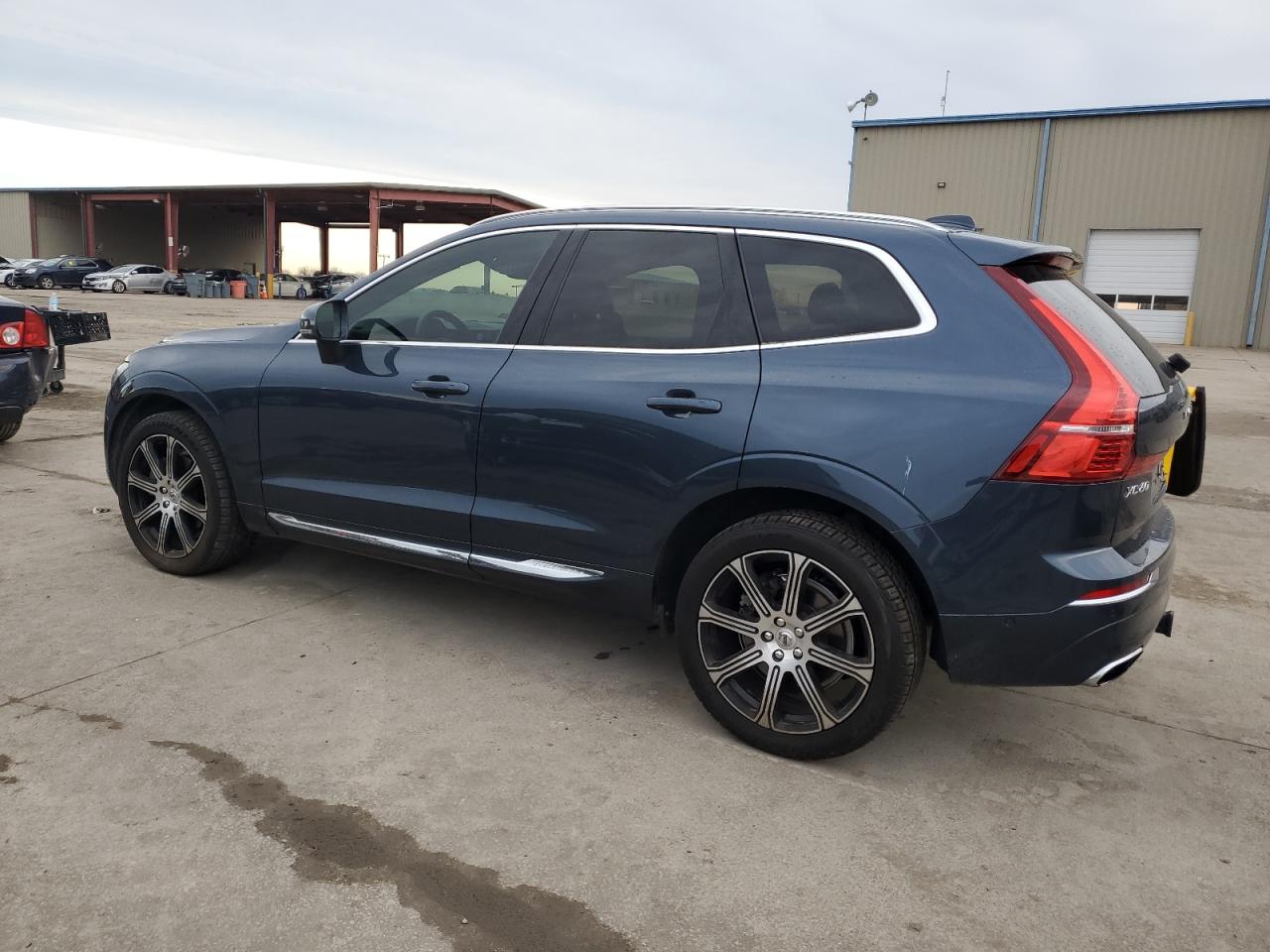 2018 Volvo XC60 - Image 2