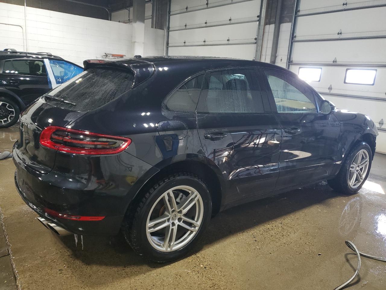 2015 Porsche Macan - Image 3