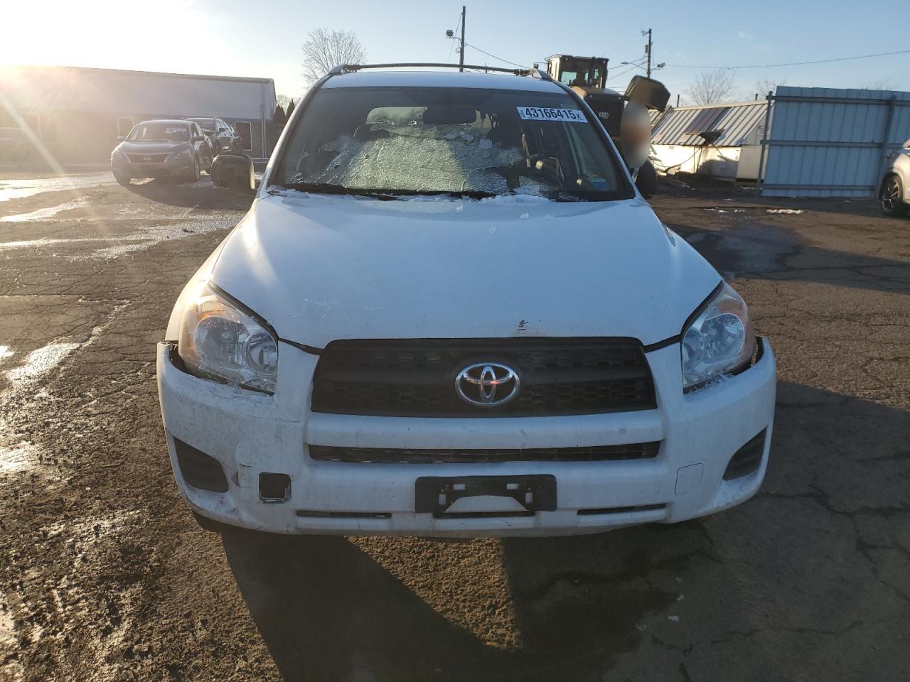 2010 Toyota RAV 4 - Image 5