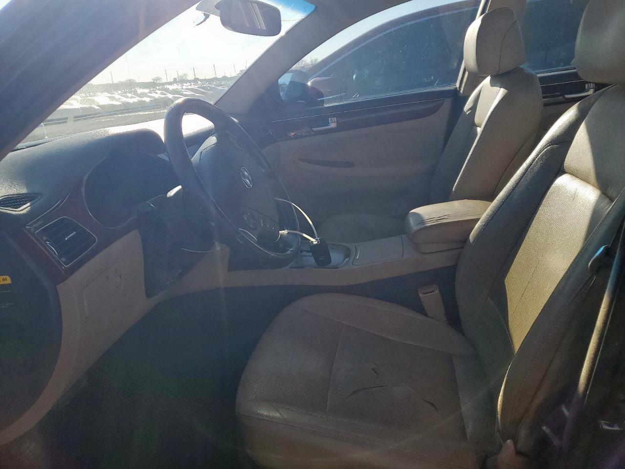 2012 Hyundai Genesis - Image 7