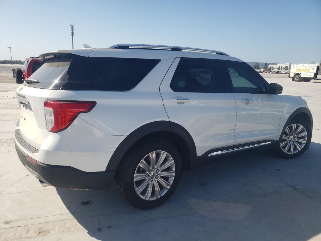2022 Ford Explorer - Image 3