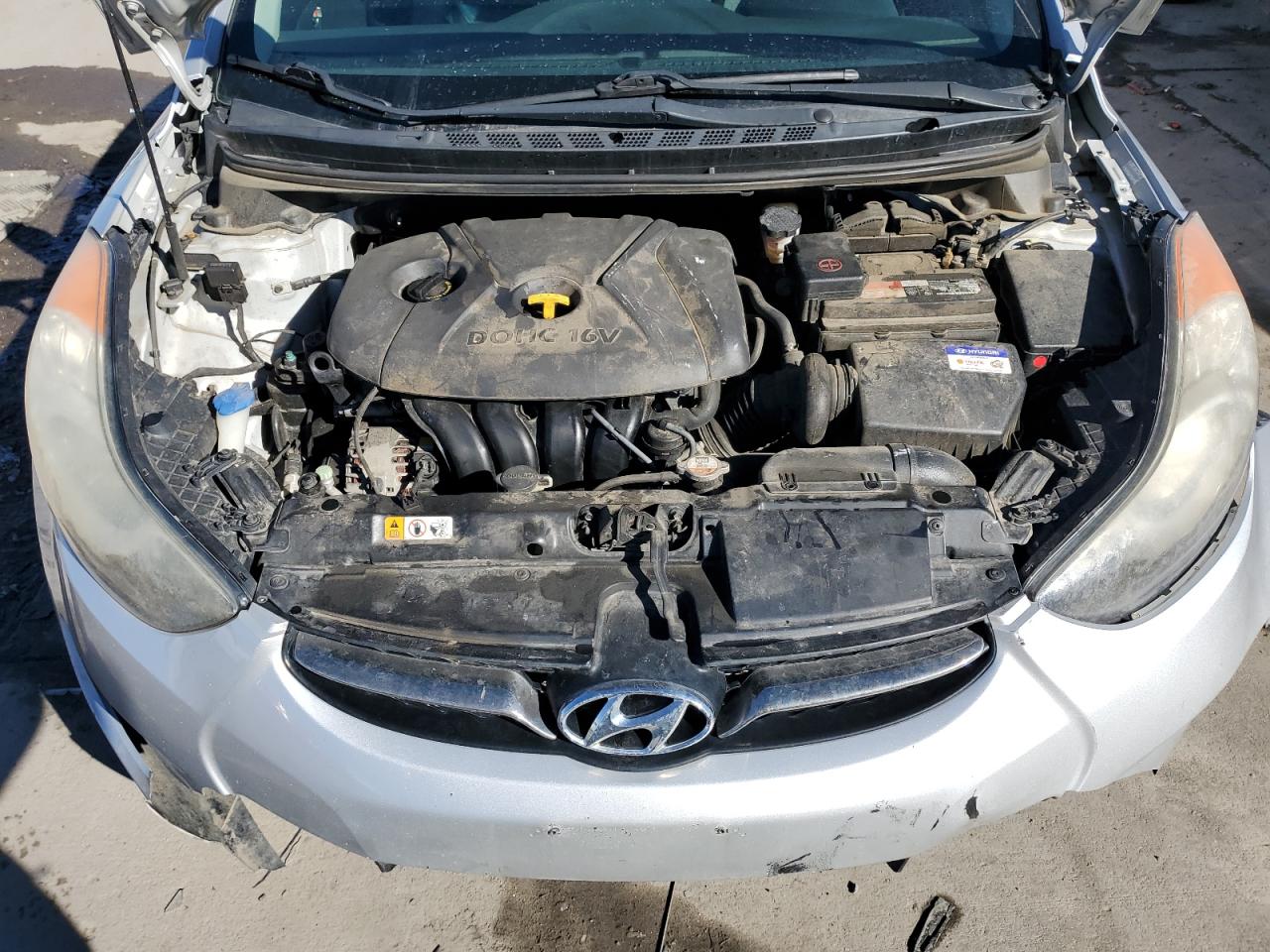 2013 Hyundai Elantra - Image 11