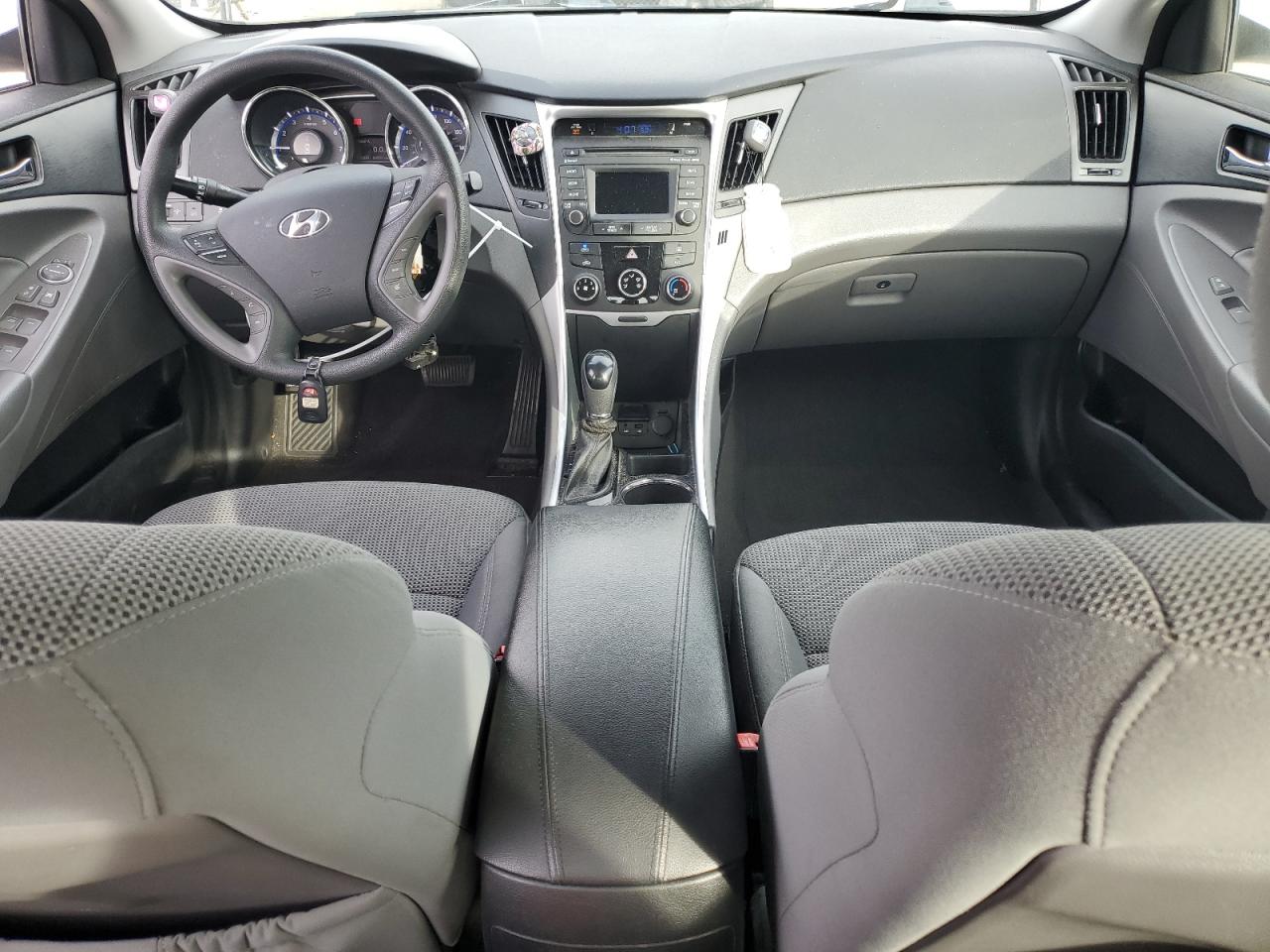 2014 Hyundai Sonata - Image 11