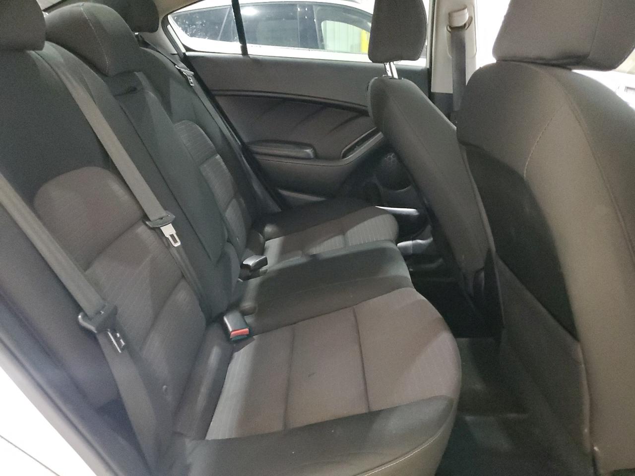 2015 Kia Forte - Image 10