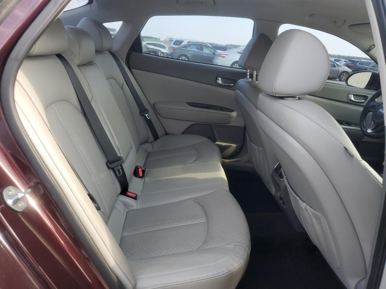 2016 Kia Optima - Image 11