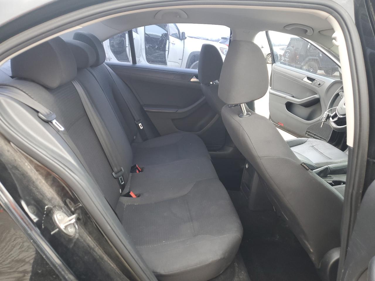 2015 Volkswagen Jetta - Image 10