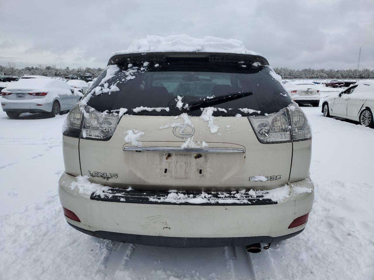 2005 Lexus RX - Image 6