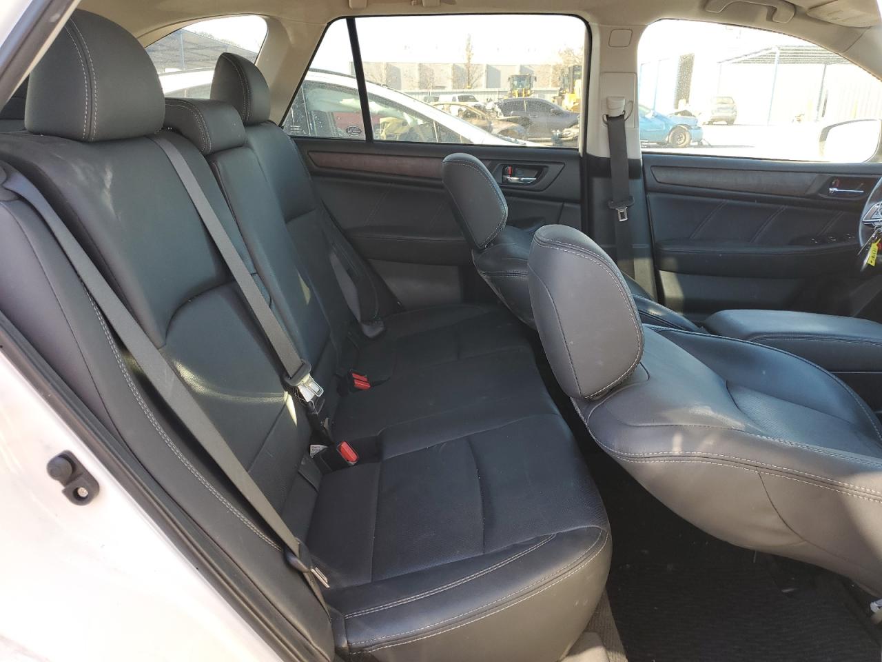 2019 Subaru Outback - Image 11