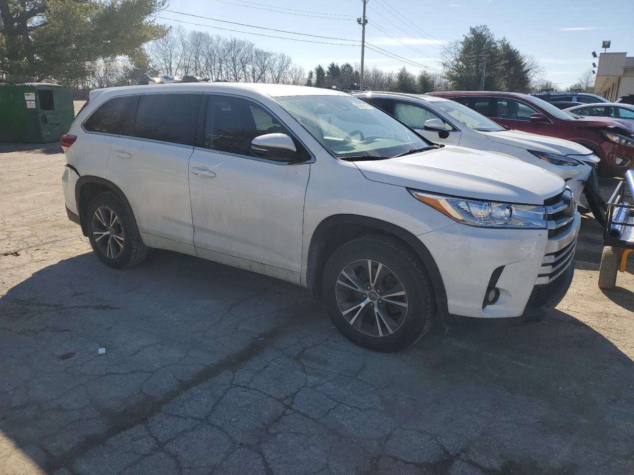 2017 Toyota Highlander - Image 4