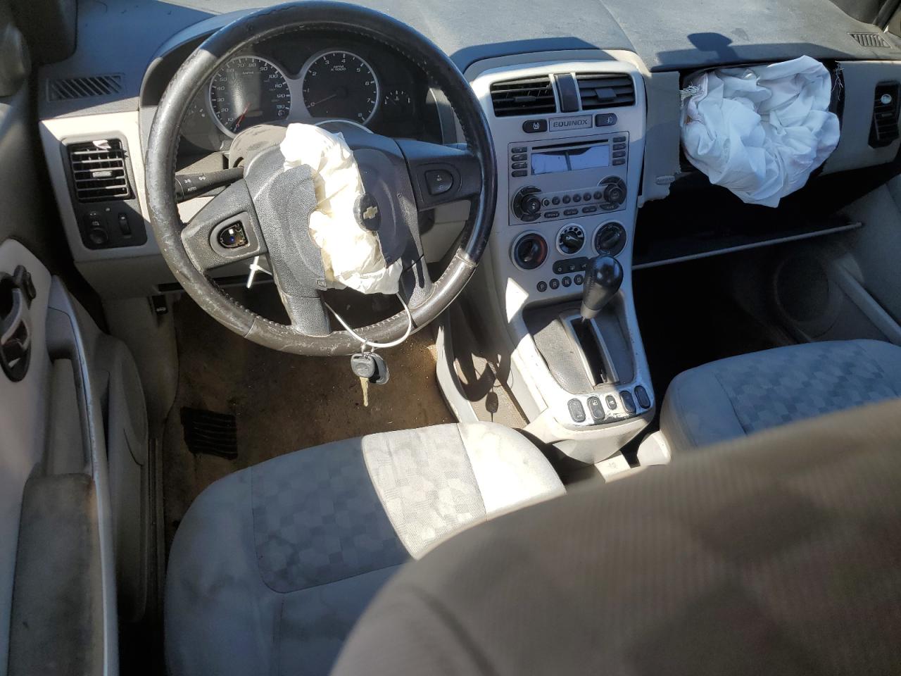 2005 Chevrolet Equinox - Image 8
