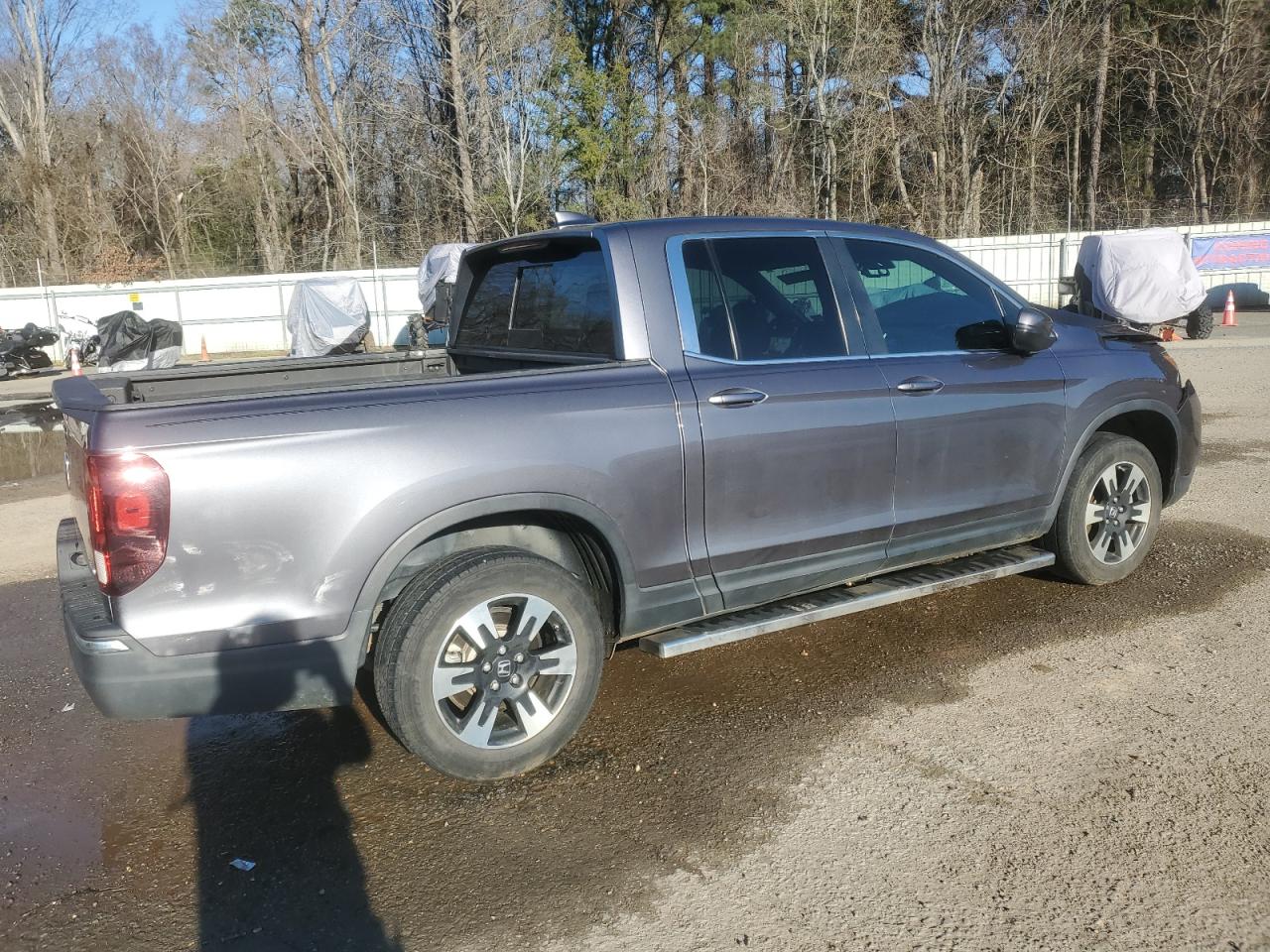 2020 Honda Ridgeline - Image 3